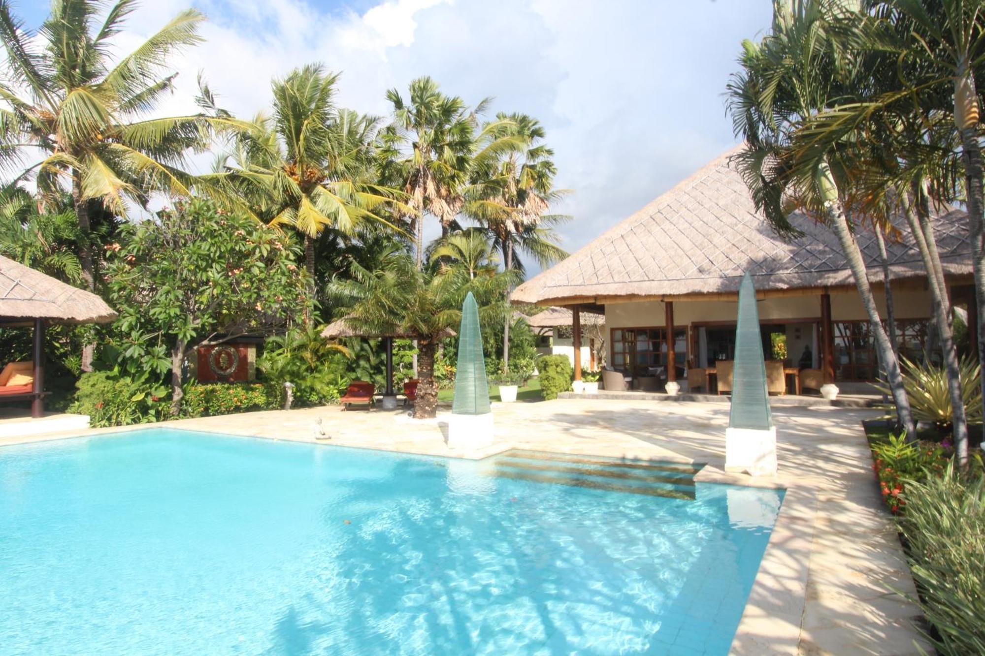 Villa Surgawi Lovina Exterior foto