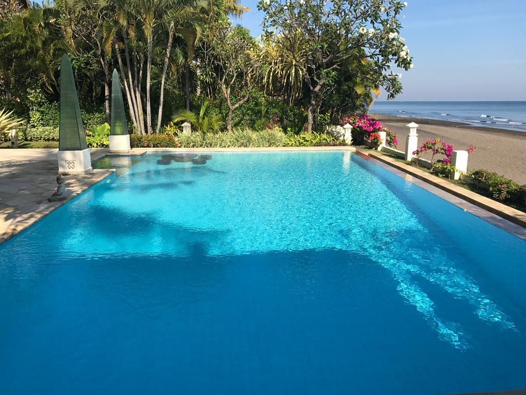 Villa Surgawi Lovina Exterior foto